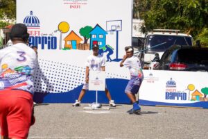 PIE DE FOTO INEFI BARRIO ELVIS 10 En el INEFI con Barrio realizado en Los Mameyes también se disputó un torneo de vitilla.