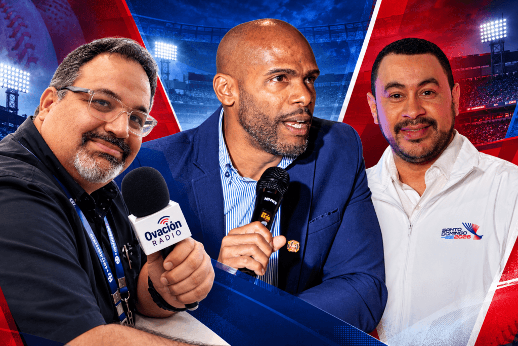 Trío deportivo bajo las luces del estadio